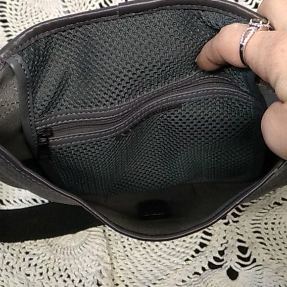 Armani Exchange crossbody - Picture 4 of 5